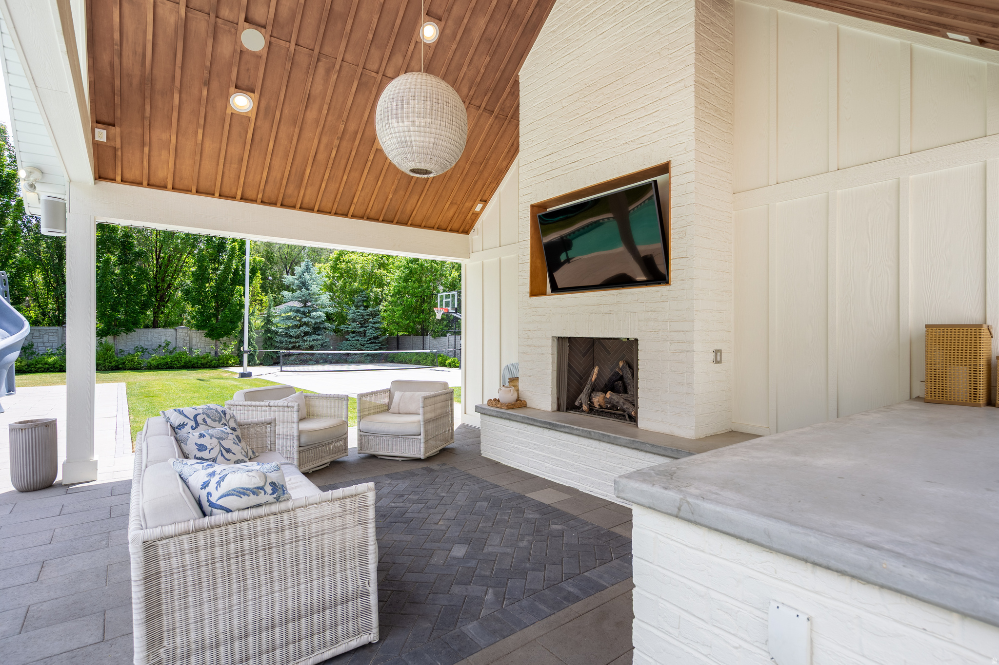 APPLEWOOD ACRES - Residential