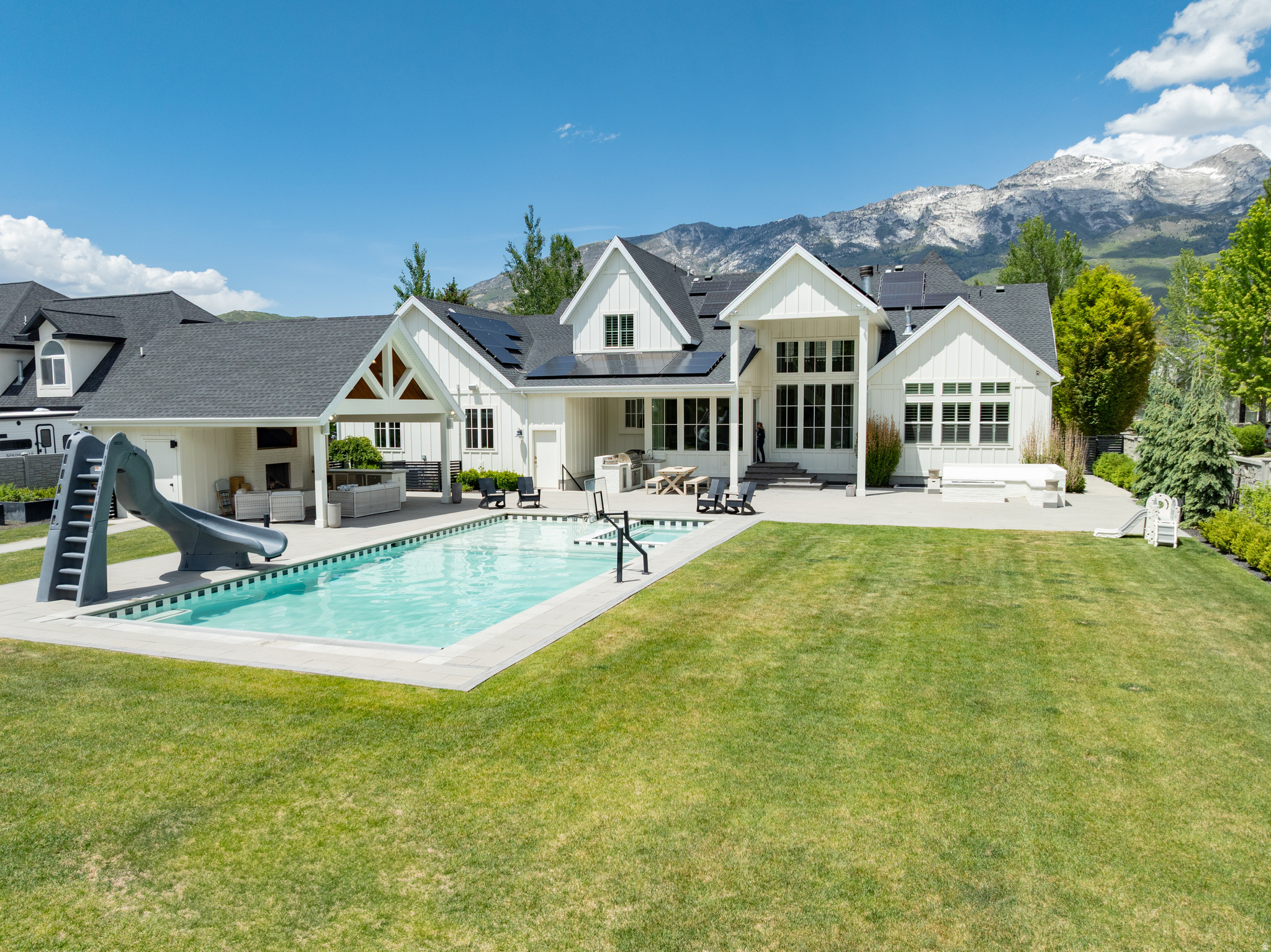 APPLEWOOD ACRES - Residential