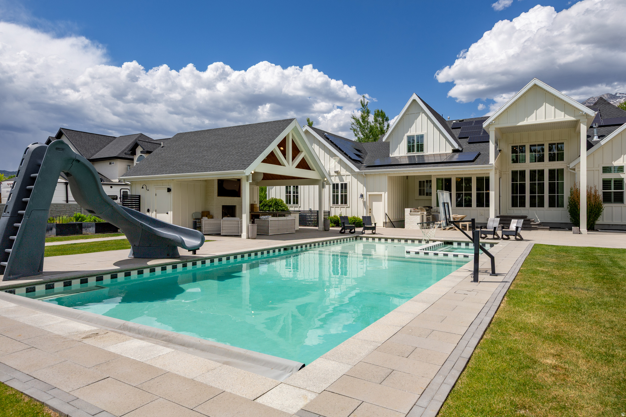 APPLEWOOD ACRES - Residential