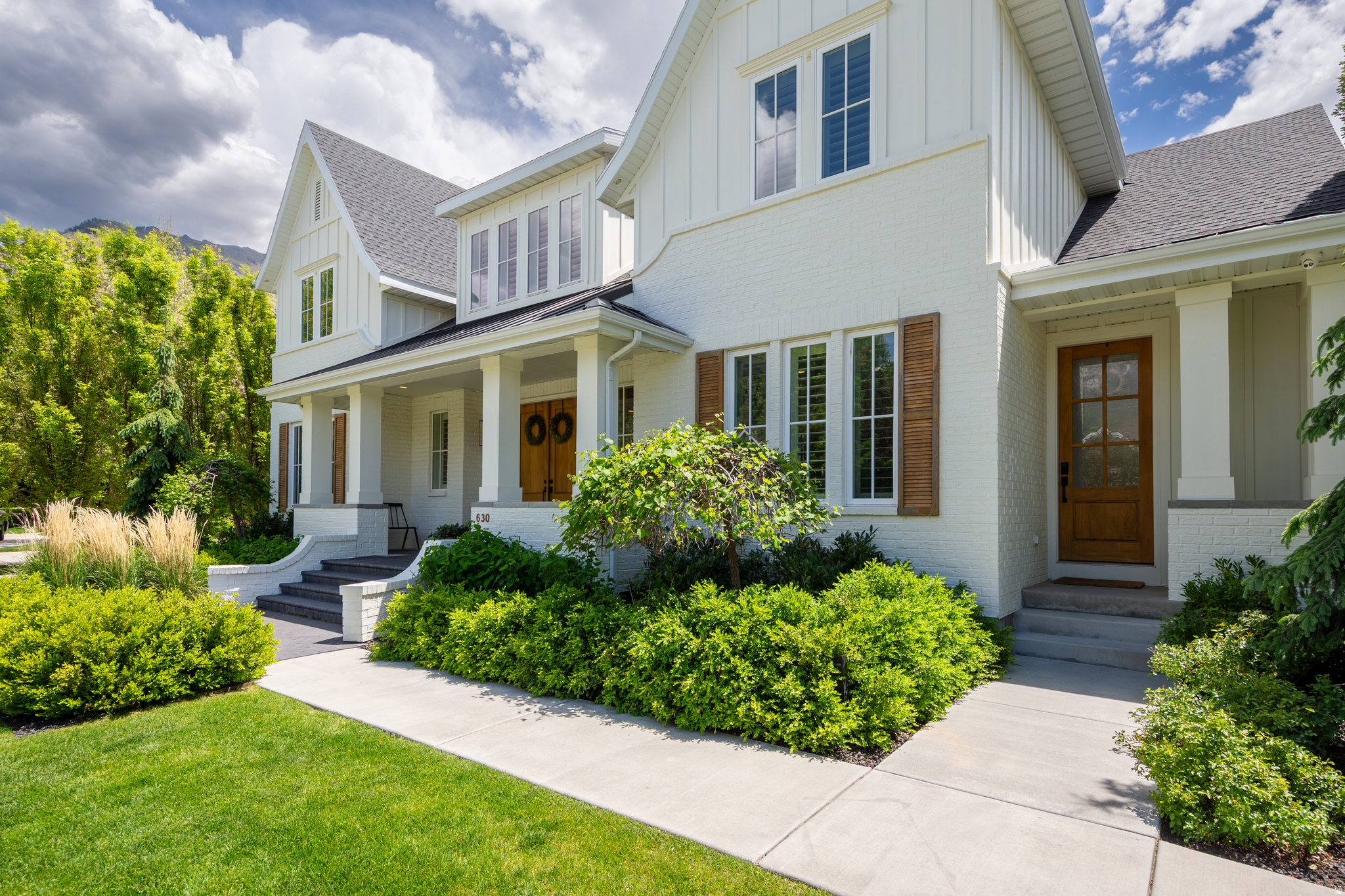 APPLEWOOD ACRES - Residential
