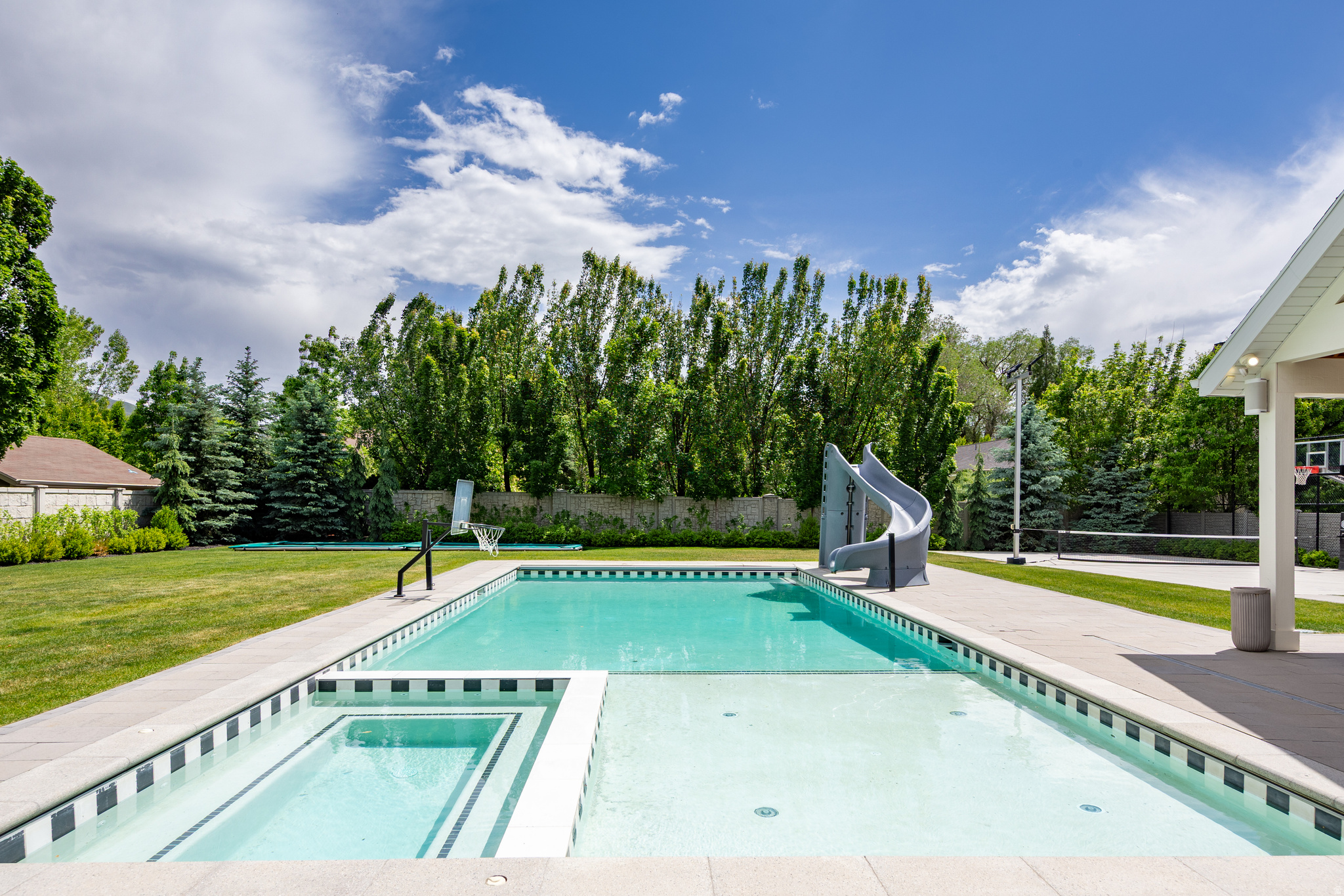APPLEWOOD ACRES - Residential