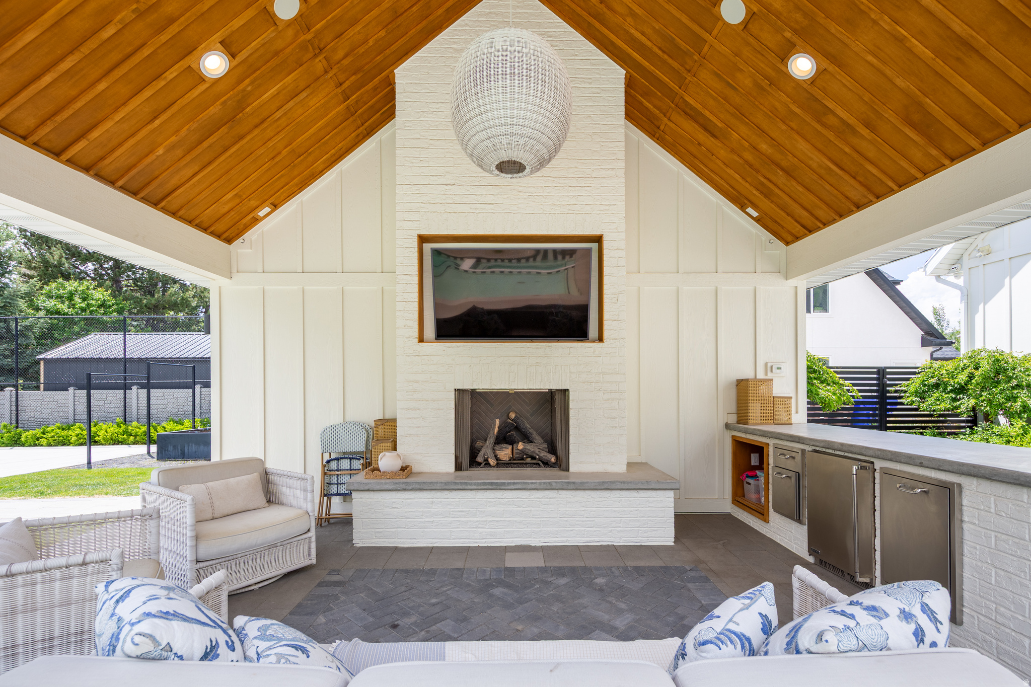 APPLEWOOD ACRES - Residential