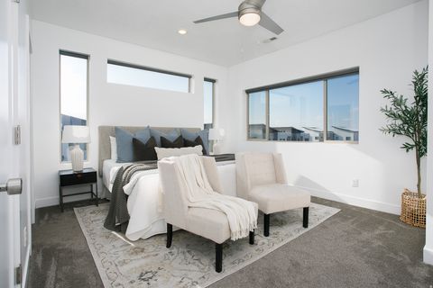 Tiny photo for 2233 N 475 W, Layton, UT 84041 (MLS # 2125732)