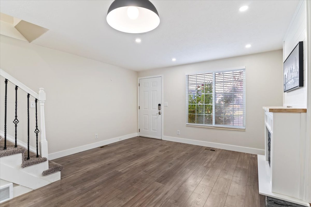 GREENFIELDS - Residential