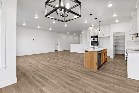Tiny photo for 613 S 175 E, Hyde Park, UT 84318 (MLS # 2135610)