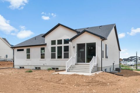 Tiny photo for 613 S 175 E, Hyde Park, UT 84318 (MLS # 2135610)