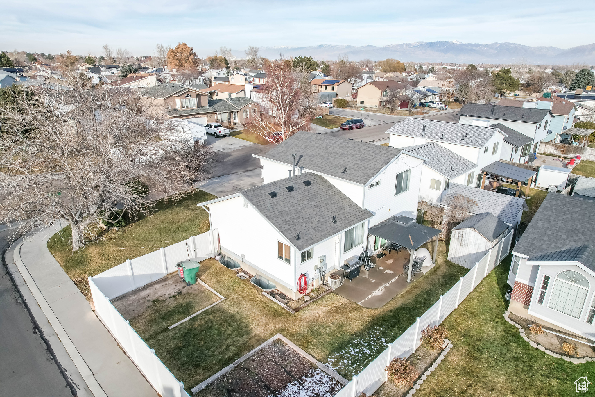 5185 W Wake Robin Dr, West Jordan, Utah image 36