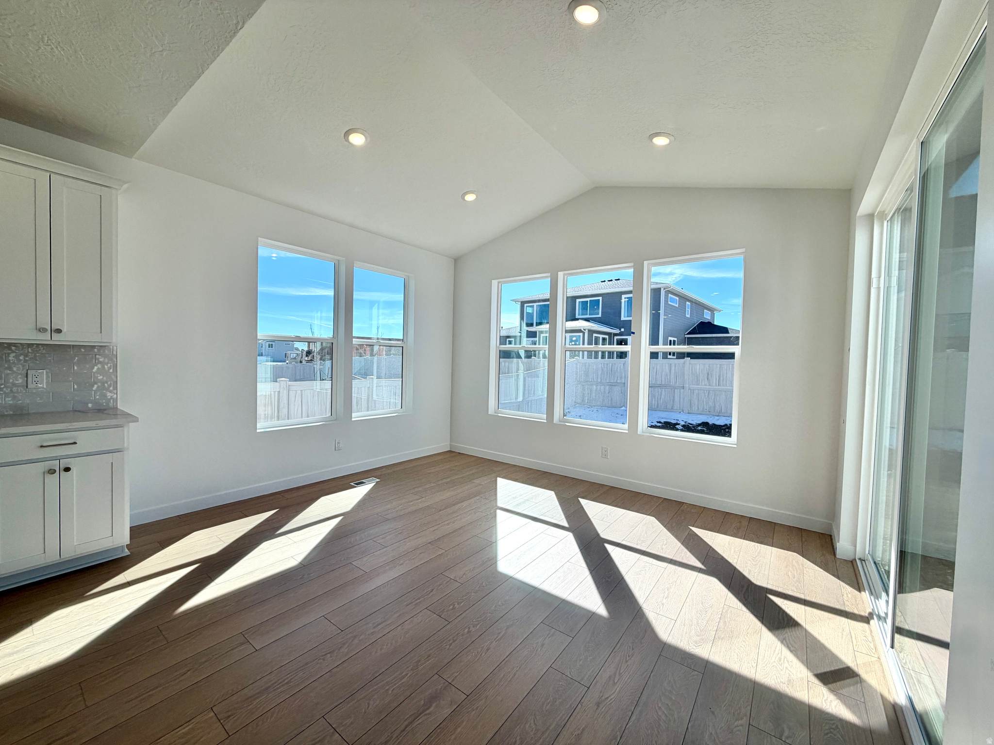 FIREFLY - Residential