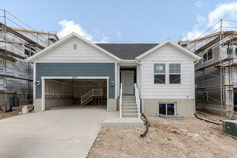 Photo of 2711 N BLUE DAWN LN #2238, Saratoga Springs, UT 84045 (MLS # 2120078)