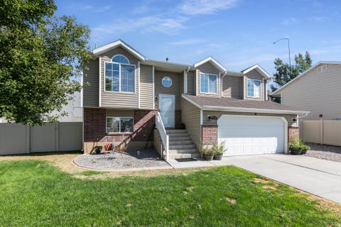 Tiny photo for 786 N 625 W, Clearfield, UT 84015 (MLS # 2180423)