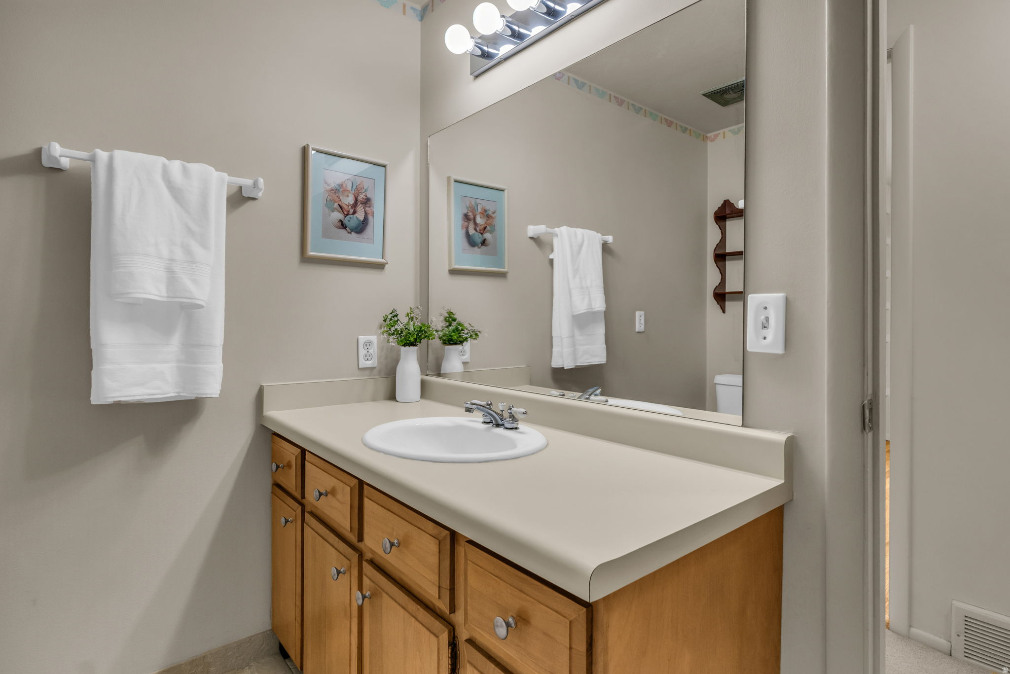 JAMESTOWN NO - Residential