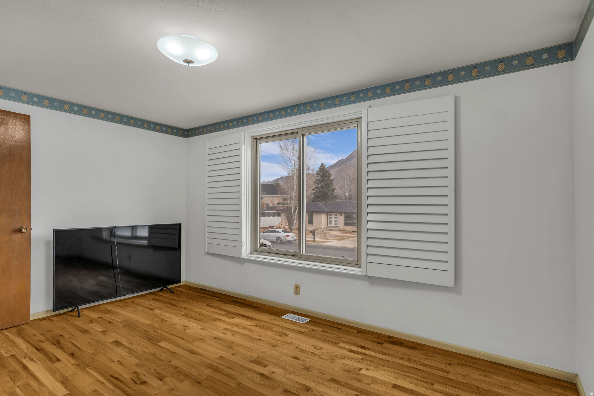 JAMESTOWN NO - Residential