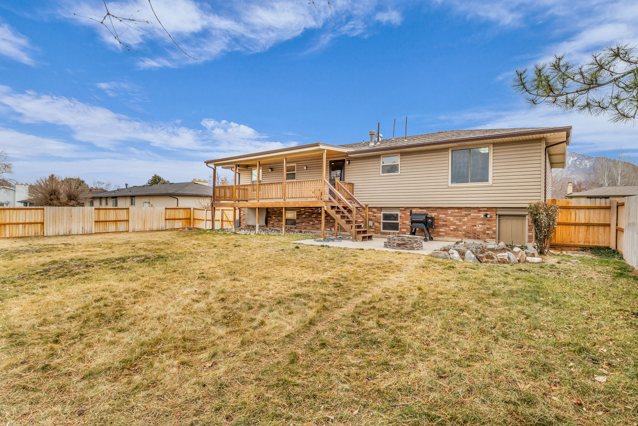 JAMESTOWN NO - Residential