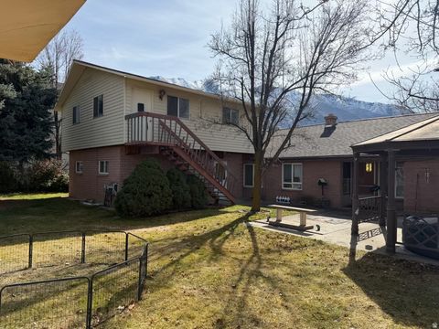Tiny photo for 415 E MAPLE ST, Mapleton, UT 84664 (MLS # 2140211)