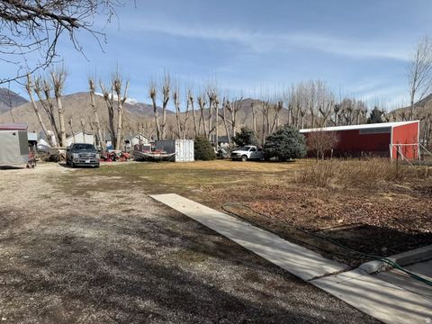 Tiny photo for 415 E MAPLE ST, Mapleton, UT 84664 (MLS # 2140211)