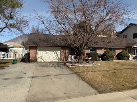 Tiny photo for 415 E MAPLE ST, Mapleton, UT 84664 (MLS # 2140211)