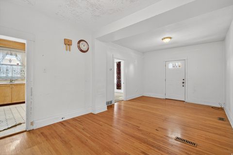 Tiny photo for 823 S 1000 E, Salt Lake City, UT 84102 (MLS # 2120179)