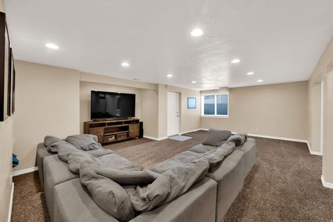 Tiny photo for 9752 N DORCHESTER DR W, Cedar Hills, UT 84062 (MLS # 2124627)