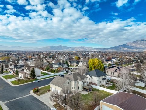Tiny photo for 9752 N DORCHESTER DR W, Cedar Hills, UT 84062 (MLS # 2124627)