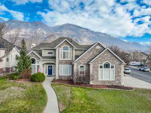 Tiny photo for 9752 N DORCHESTER DR W, Cedar Hills, UT 84062 (MLS # 2124627)