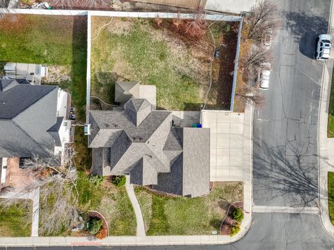 Tiny photo for 9752 N DORCHESTER DR W, Cedar Hills, UT 84062 (MLS # 2124627)