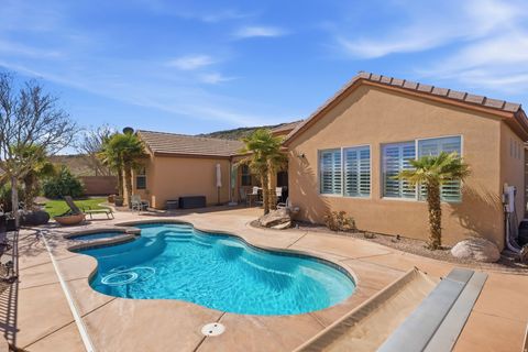 Photo of 1672 N RANCH VIEW DR, Washington, UT 84780 (MLS # 2142107)