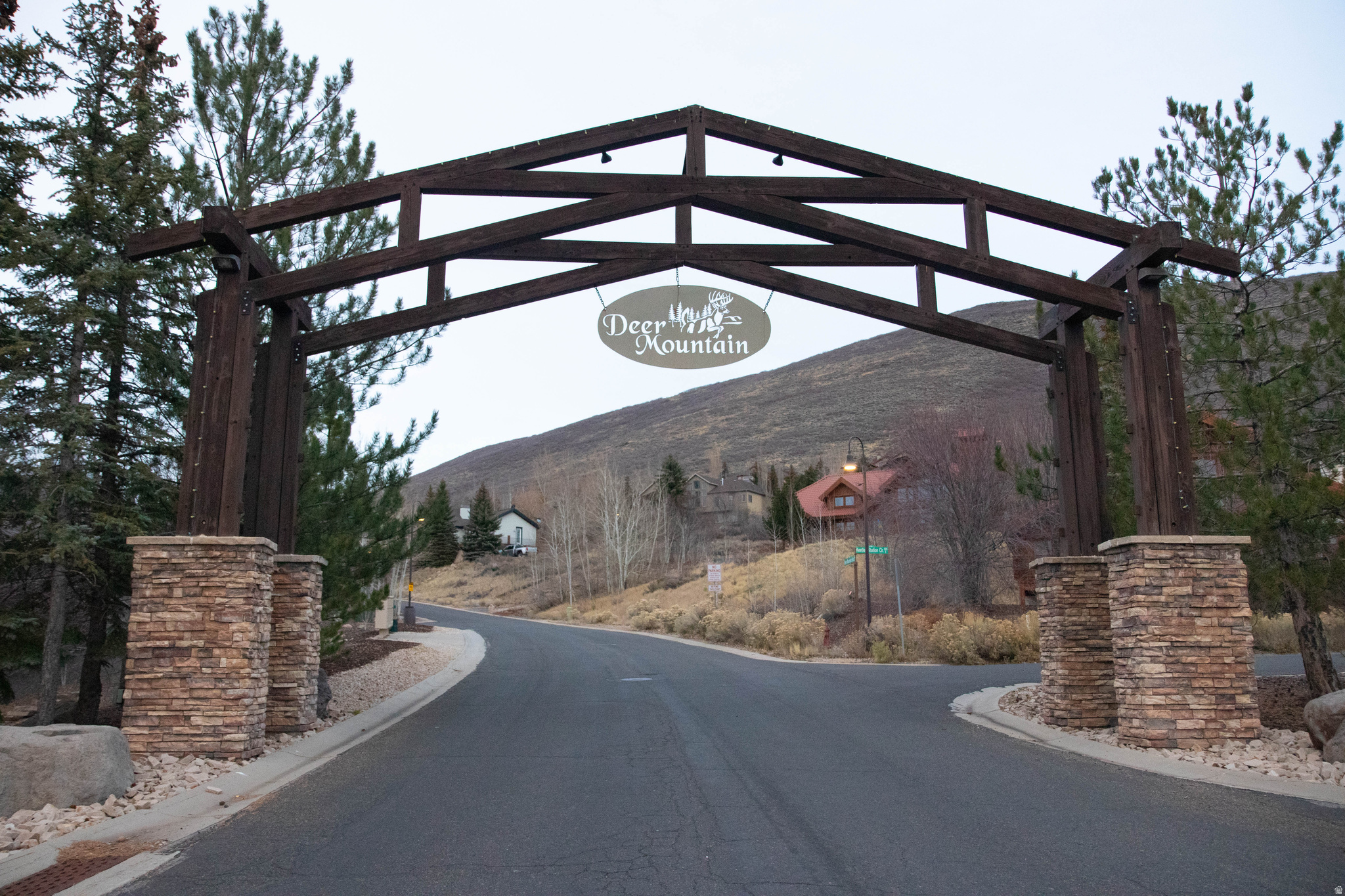 DEER MOUNTAIN RESORT - Residential