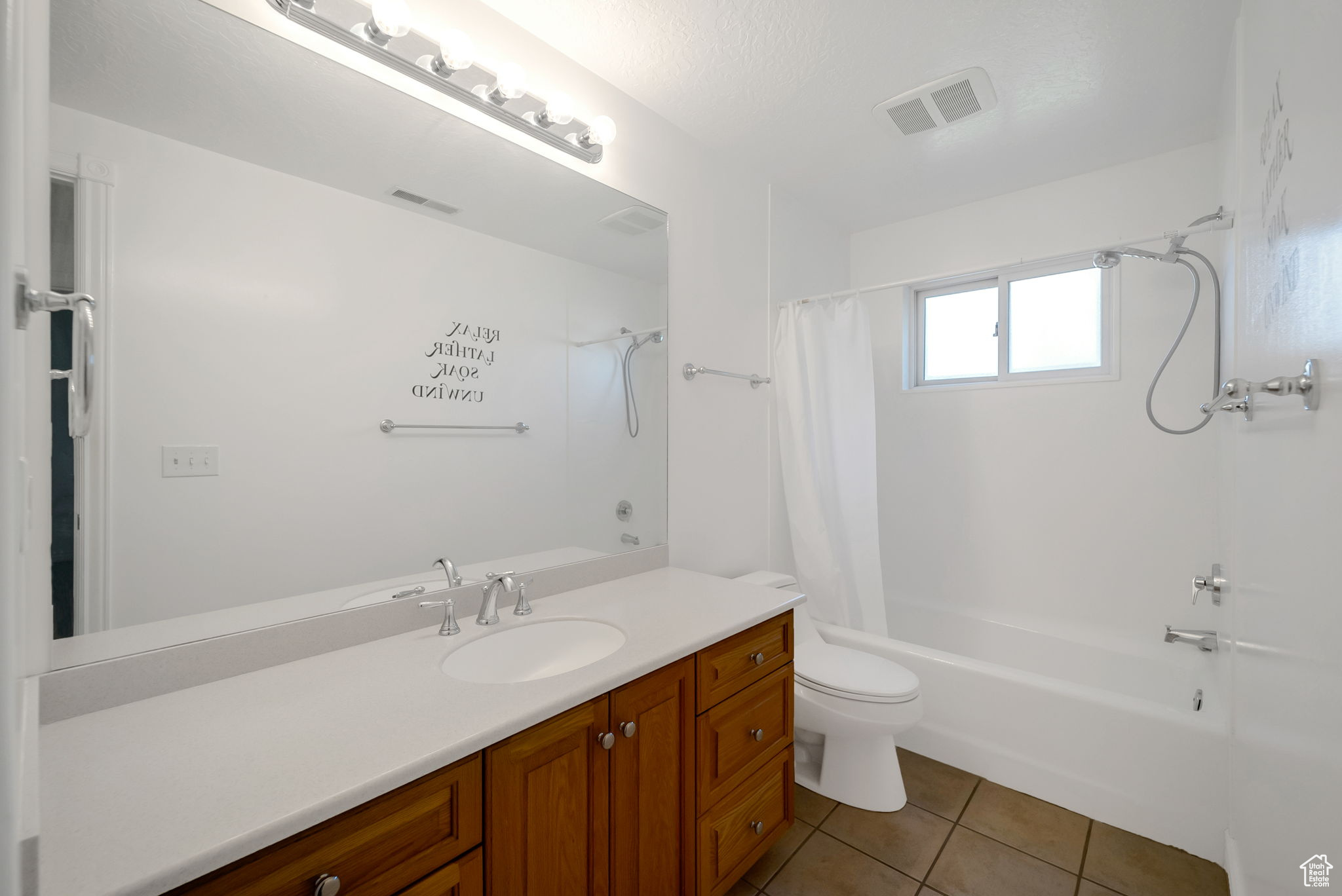 FIVE STAR CONDO - Residential