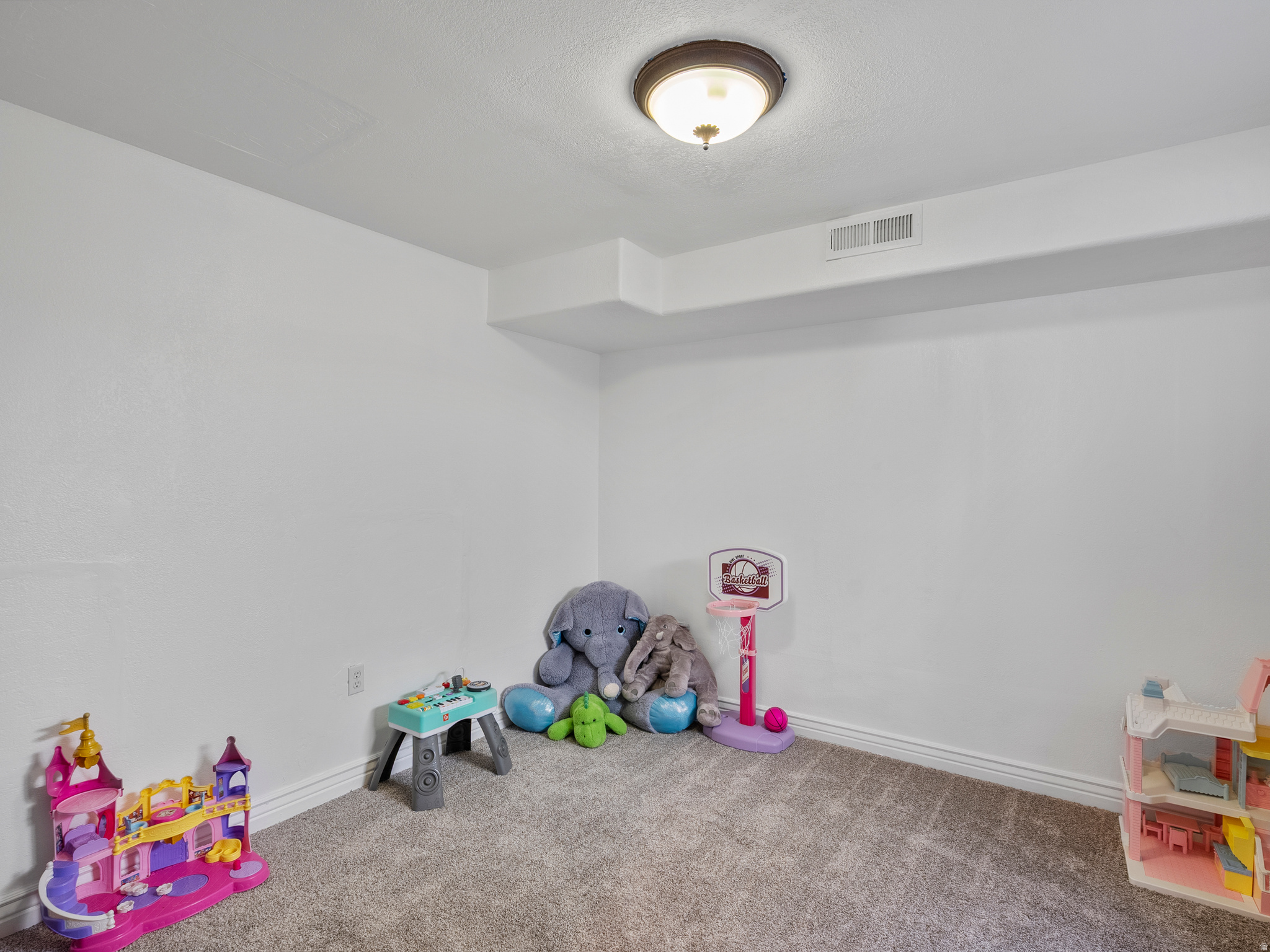 ESTATE AT ROSE CREEK - Residential