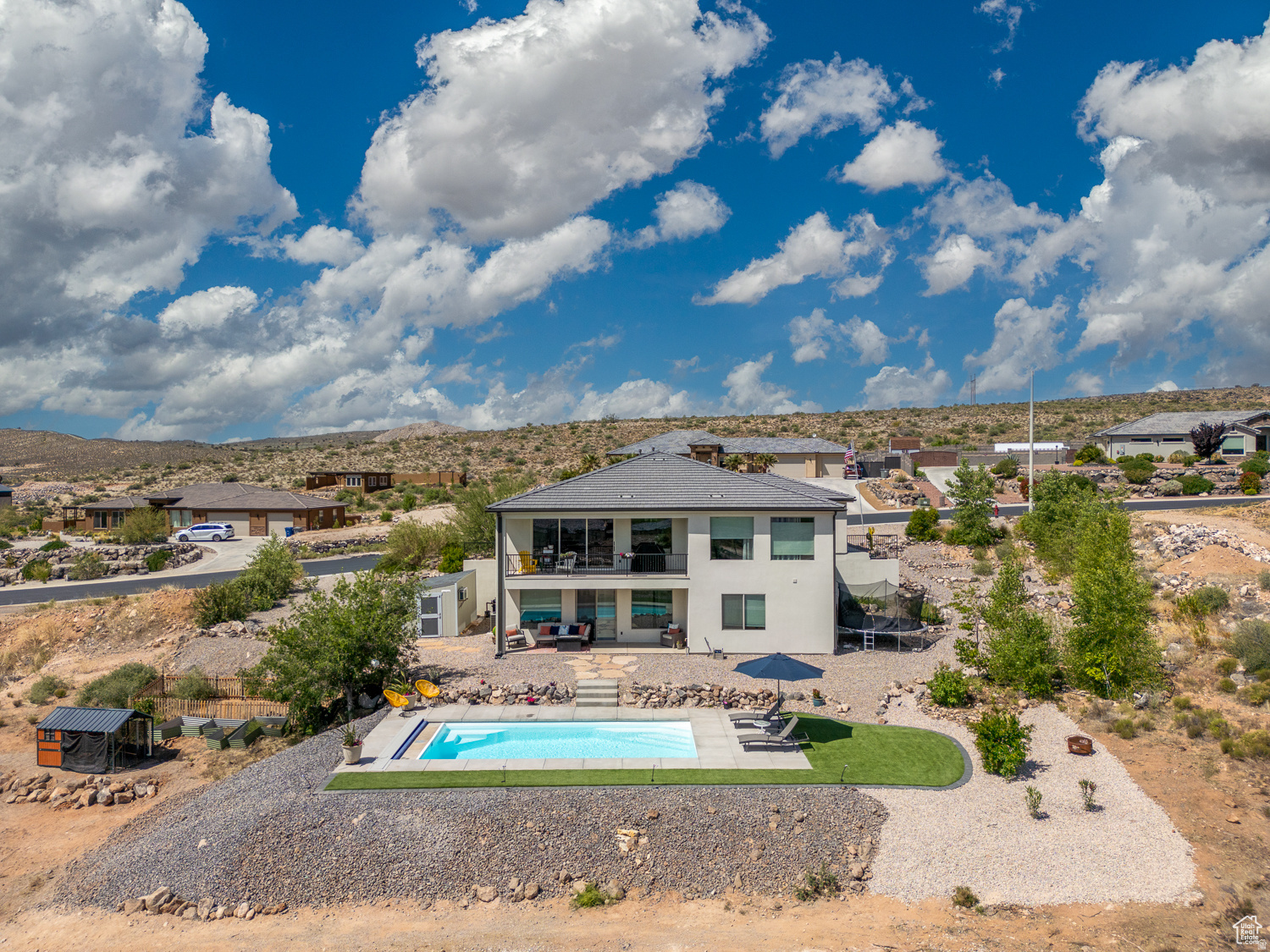 ALMOND HEIGHTS PARK - Residential