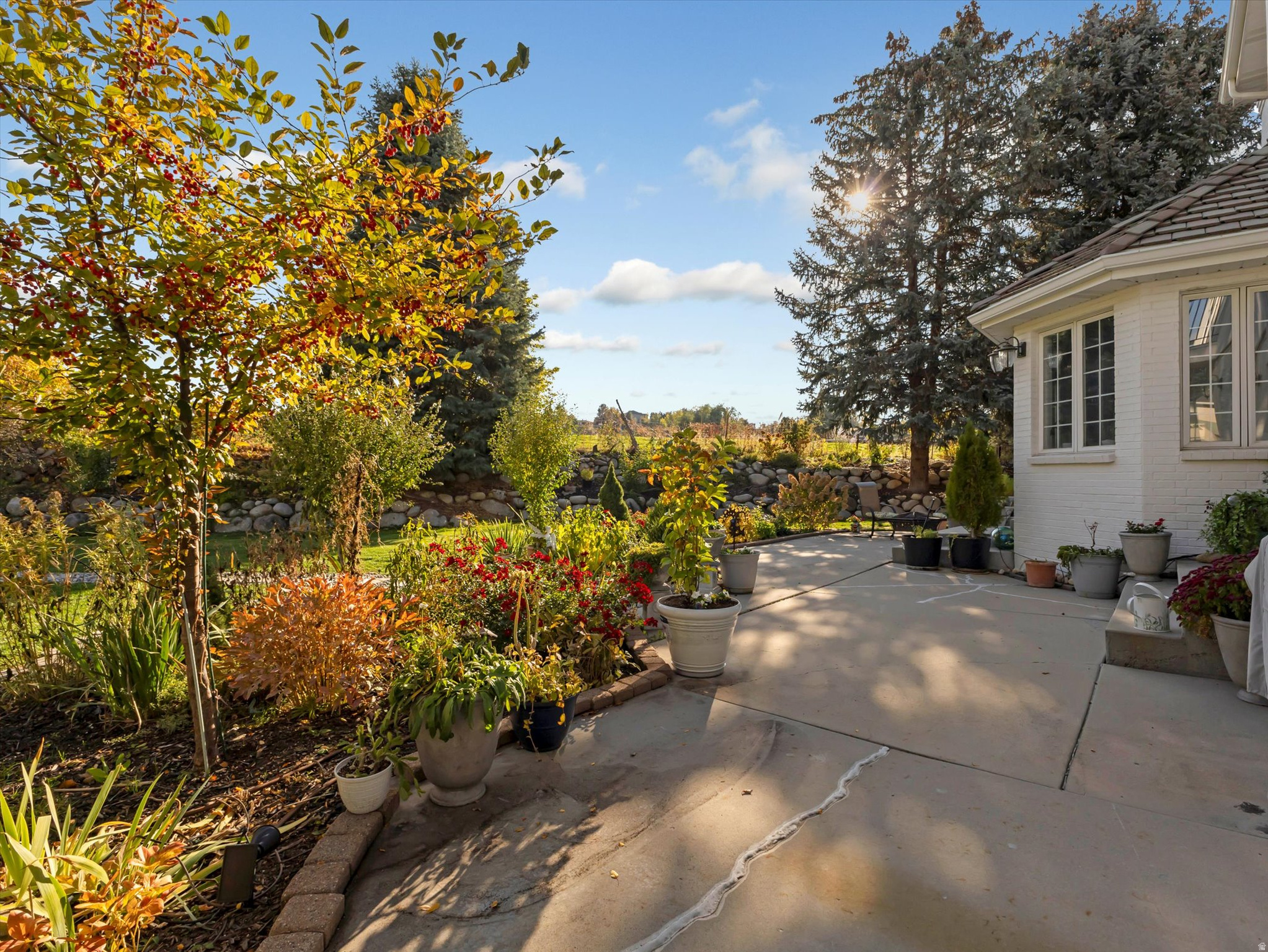 ESTHERS COVE - Residential