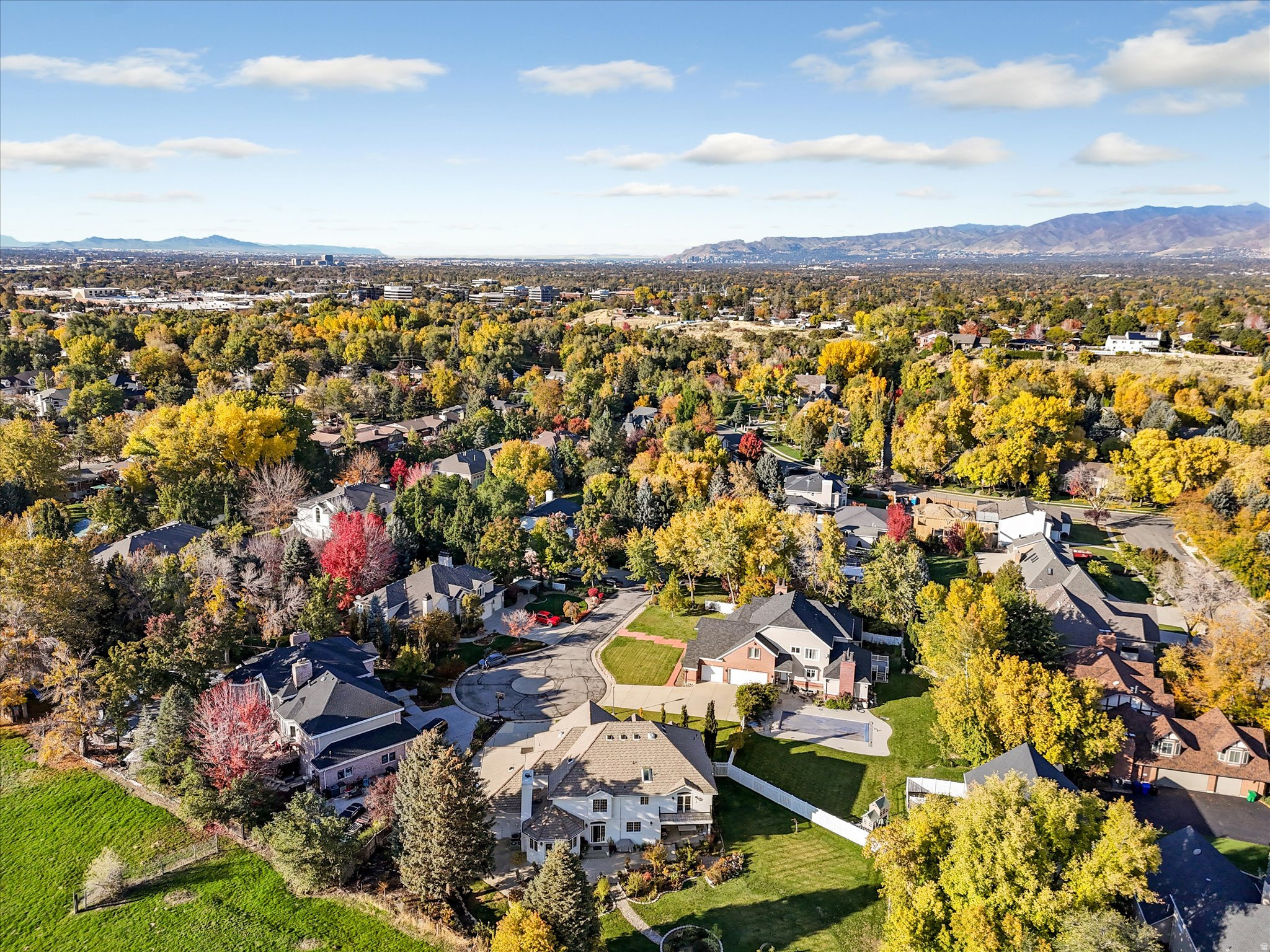 ESTHERS COVE - Residential