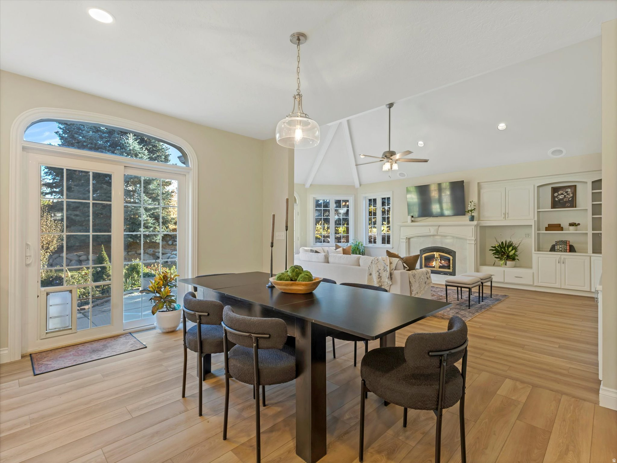 ESTHERS COVE - Residential