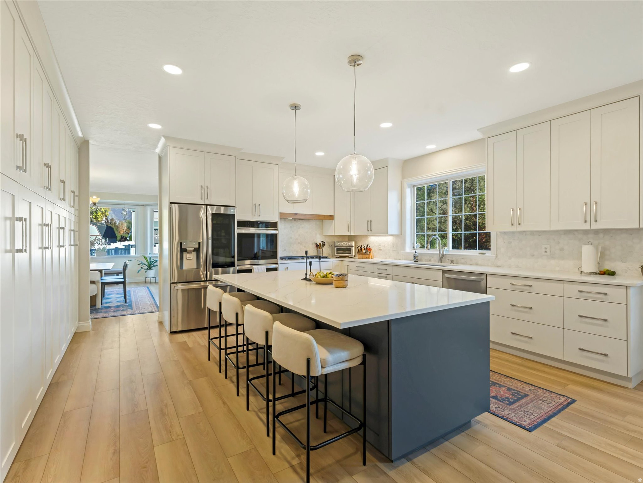 ESTHERS COVE - Residential