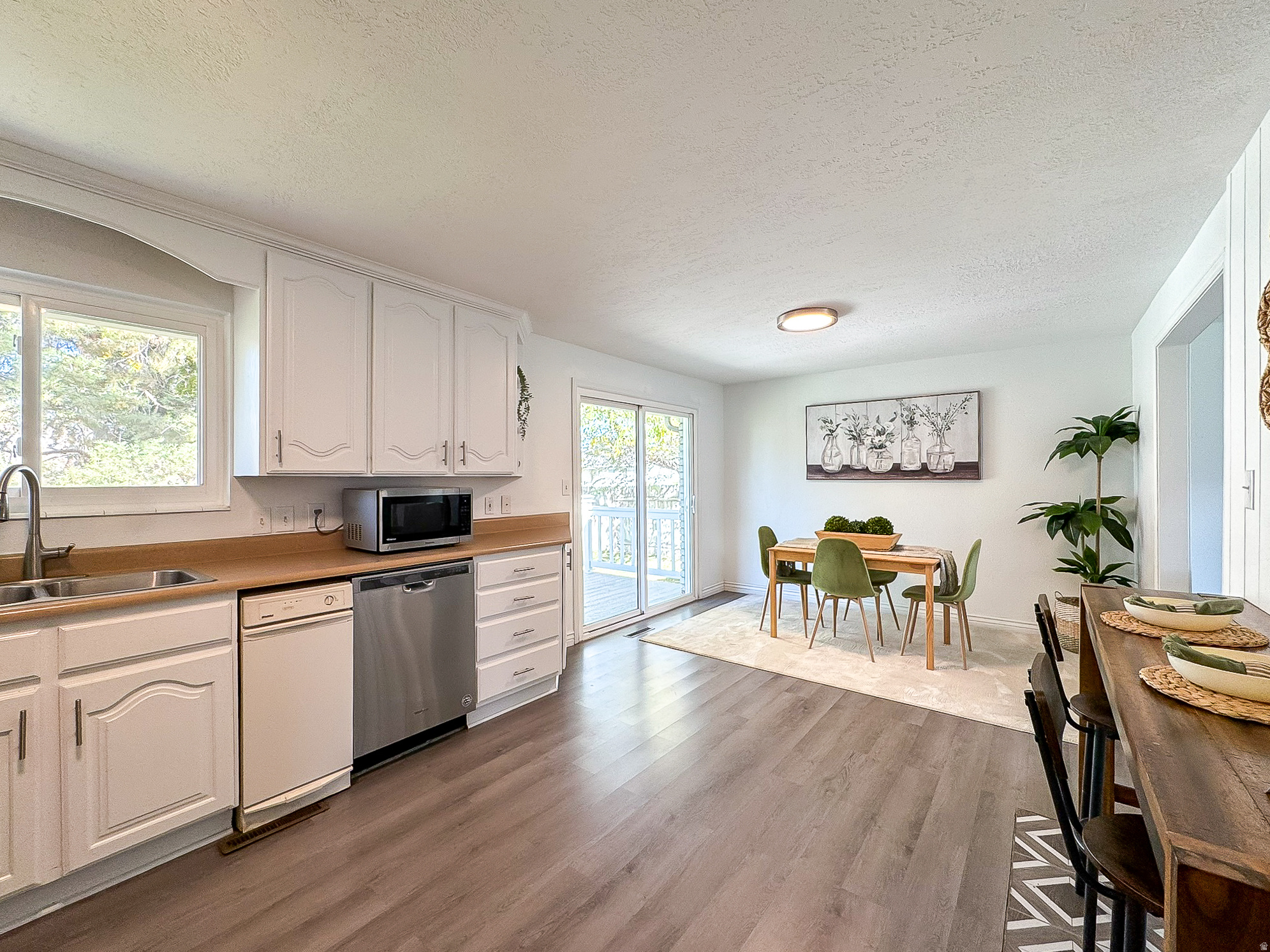 SHERWOOD MEADOWS - Residential