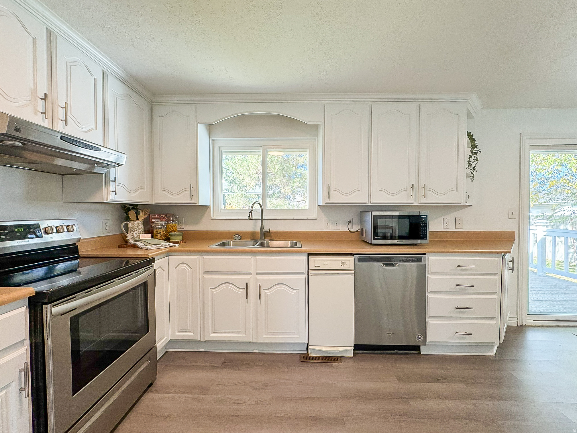 SHERWOOD MEADOWS - Residential