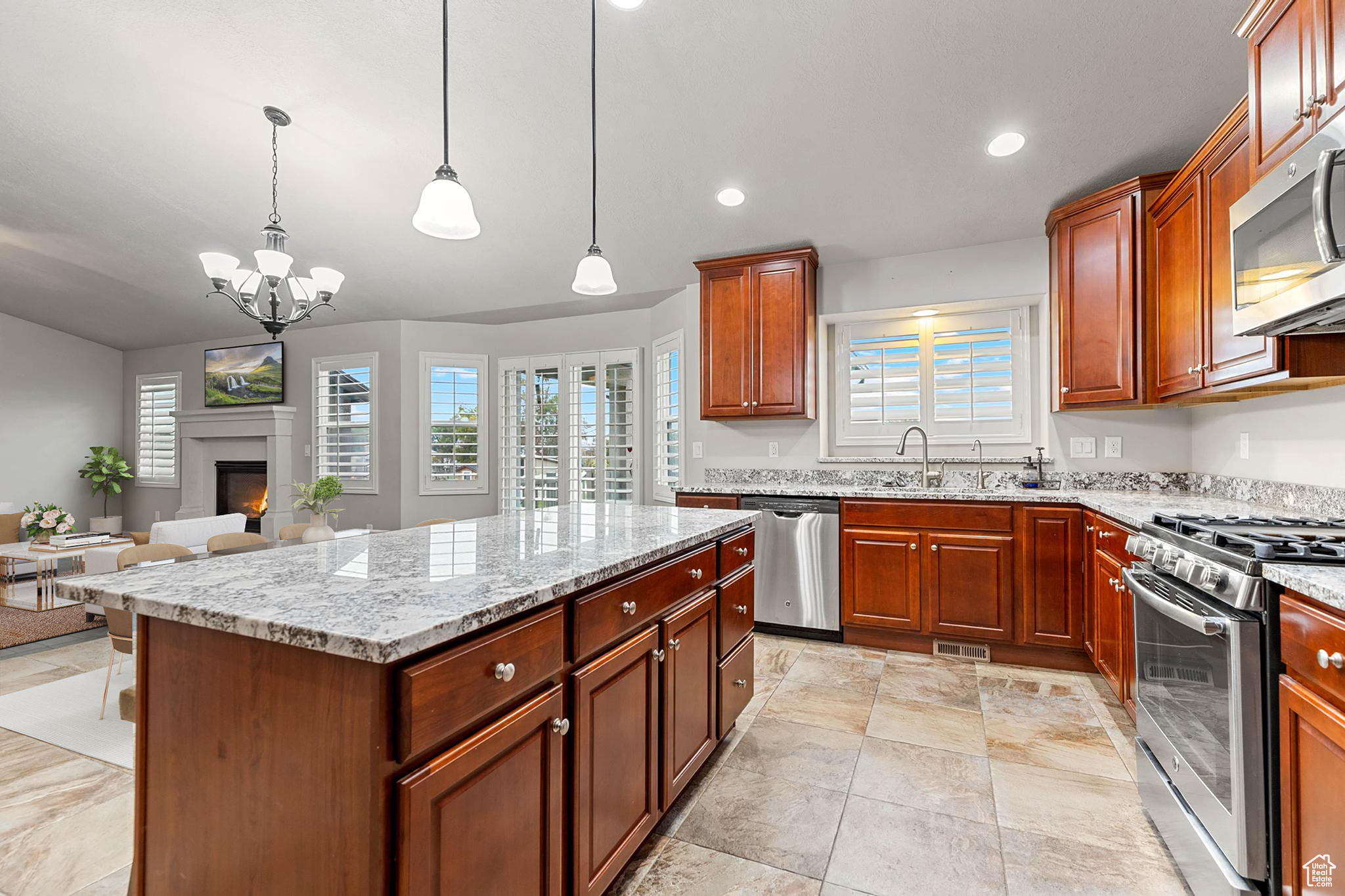 ELBOW ROOM EST 8 - Residential