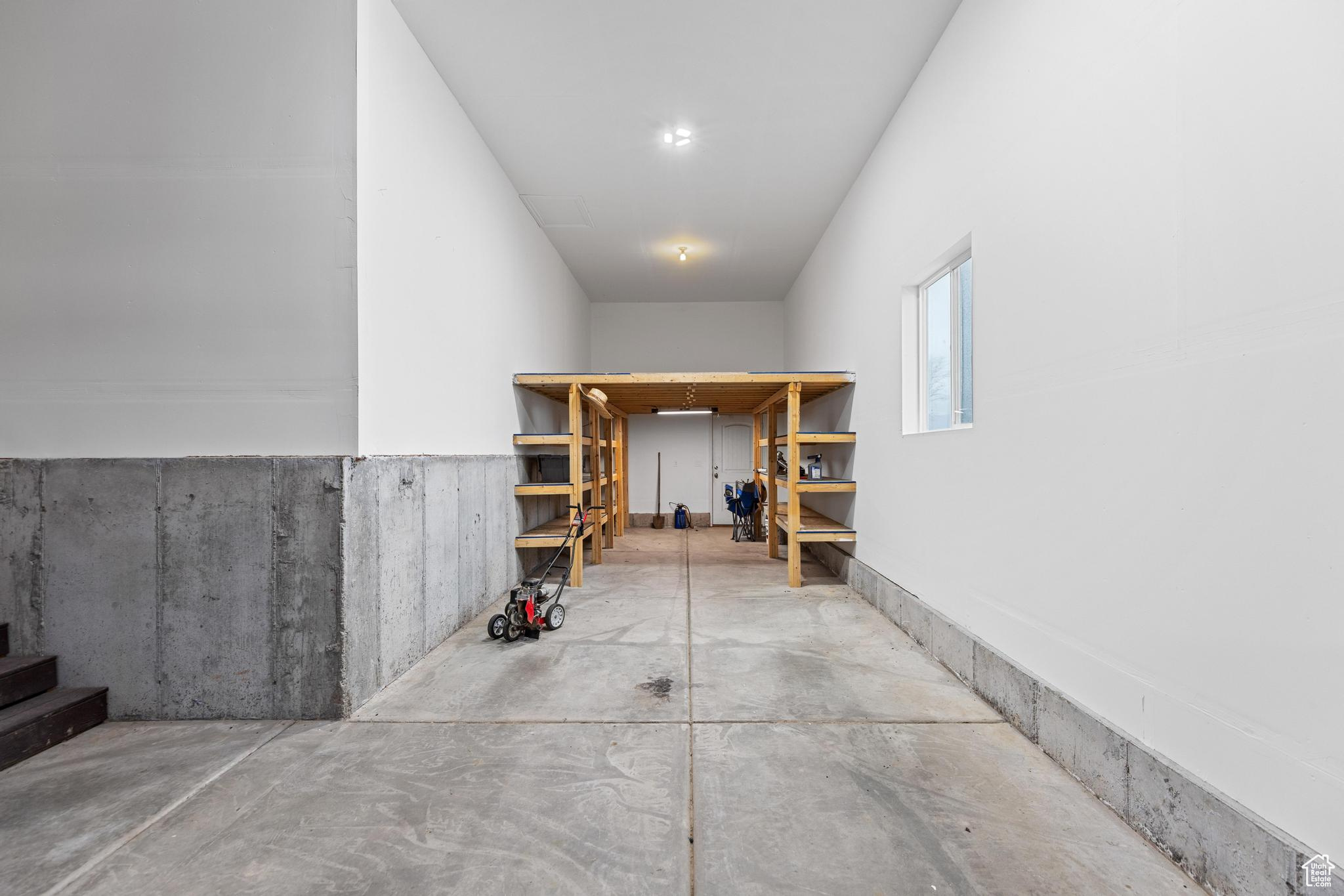 ELBOW ROOM EST 8 - Residential