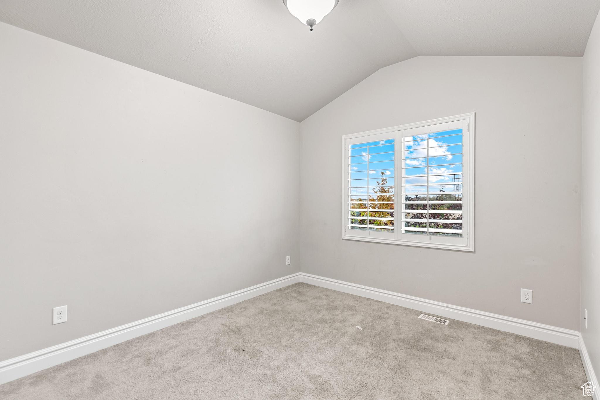ELBOW ROOM EST 8 - Residential