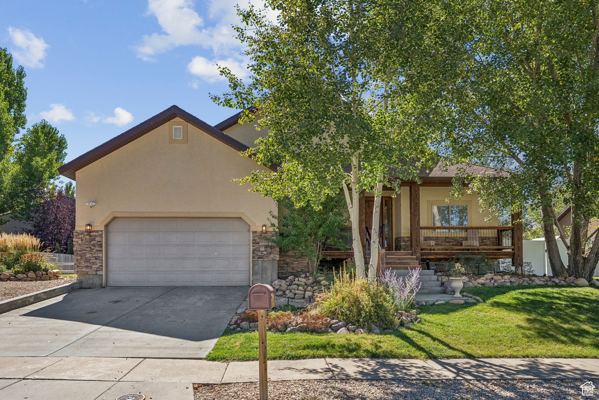 GRASSY CREEK - Residential