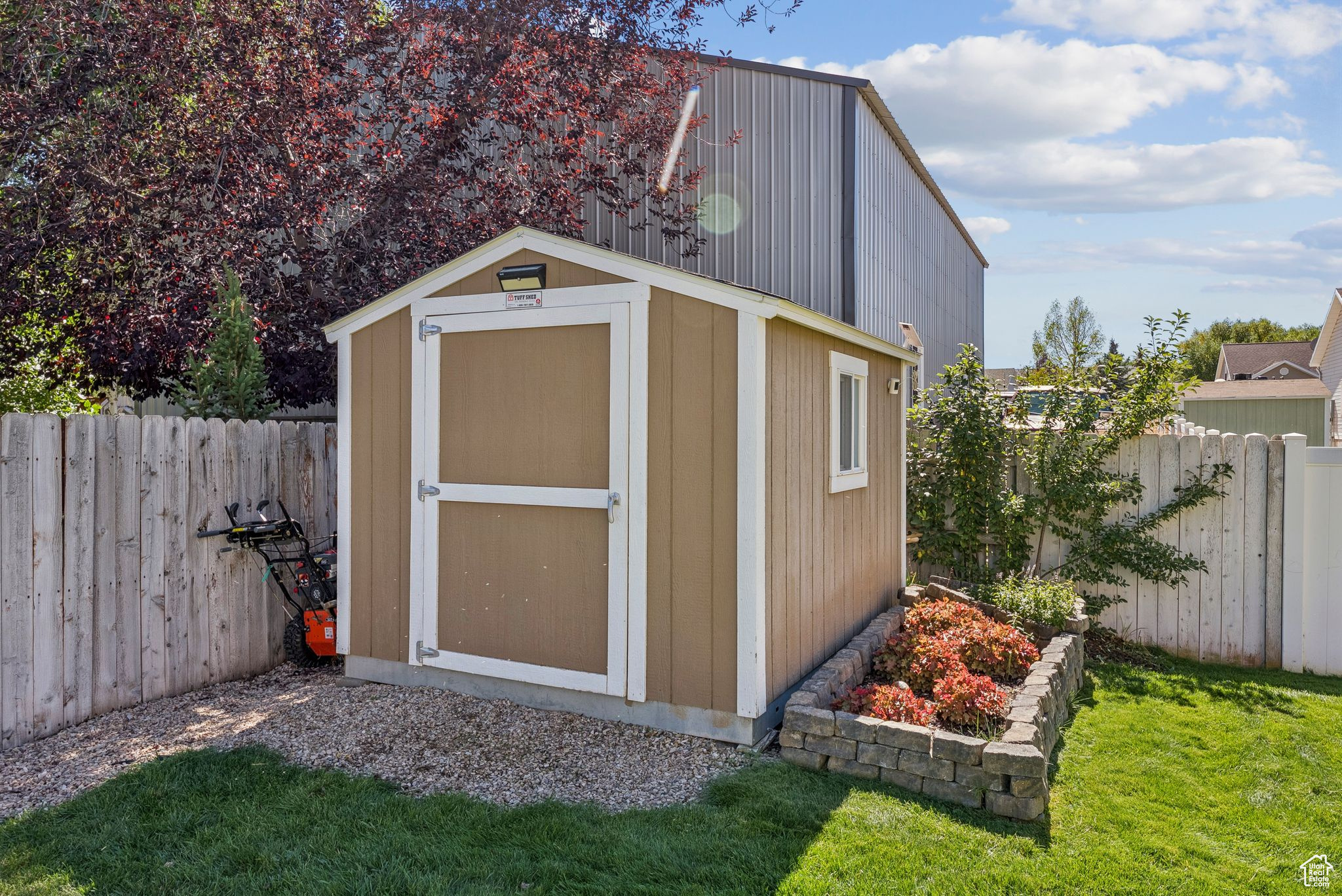 GRASSY CREEK - Residential