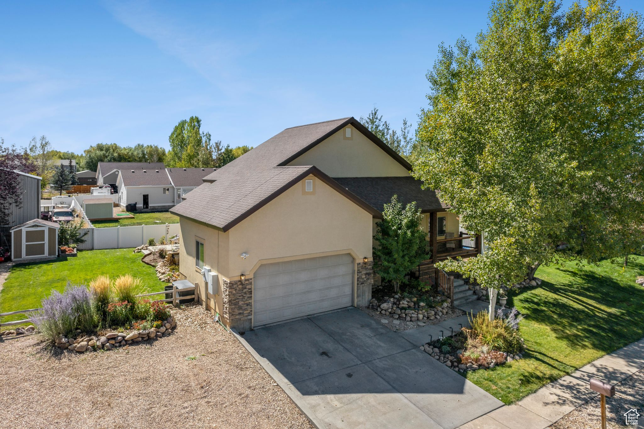 GRASSY CREEK - Residential