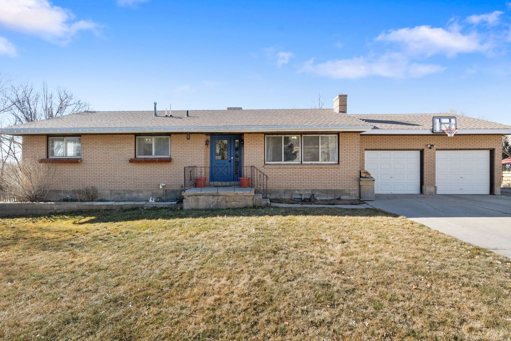 Photo of 166 S OLD COUNTY RD, Stockton, UT 84071 (MLS # 2135790)