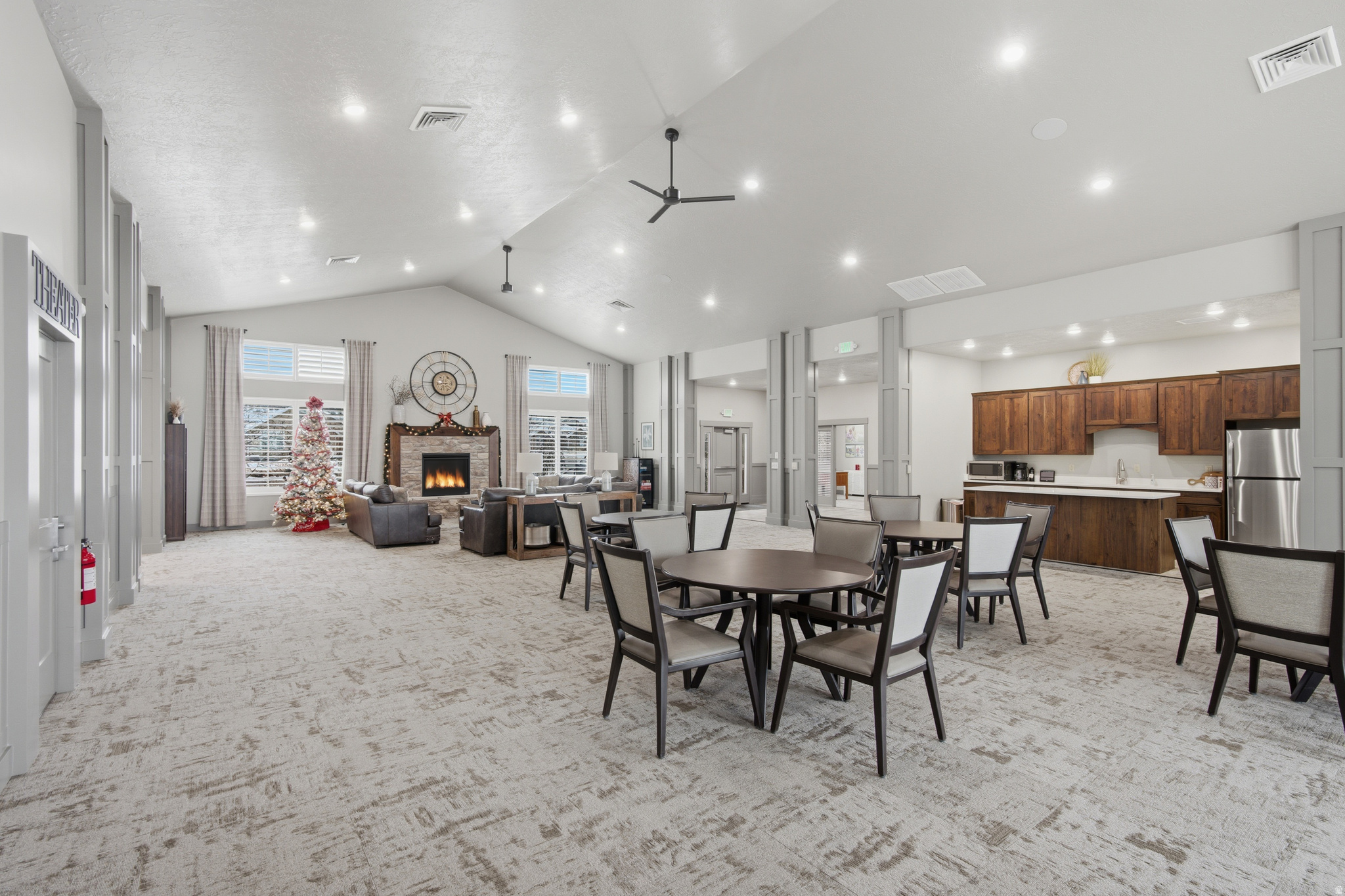 COUNTRY VIEW VILLAS - Residential