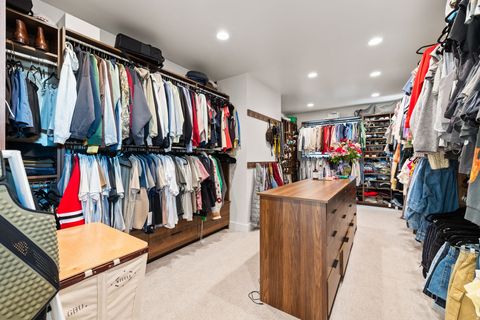 Tiny photo for 348 E HIDDEN LAKE DR, Bountiful, UT 84010 (MLS # 2125370)