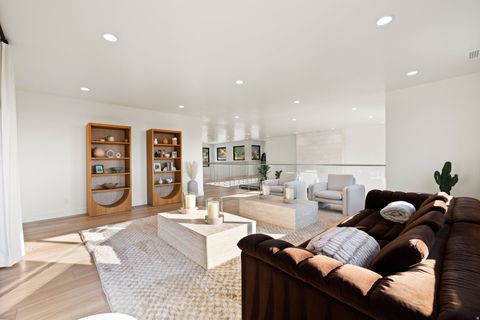 Tiny photo for 348 E HIDDEN LAKE DR, Bountiful, UT 84010 (MLS # 2125370)