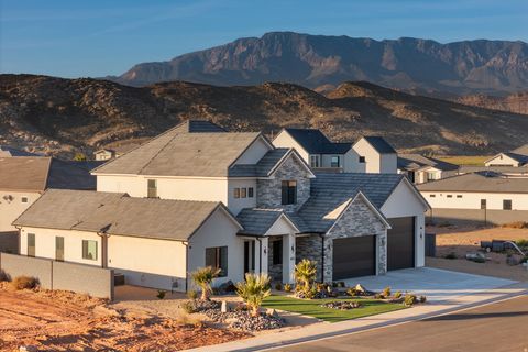 Tiny photo for 2022 S BLOSSOM WAY, Hurricane, UT 84737 (MLS # 2127585)