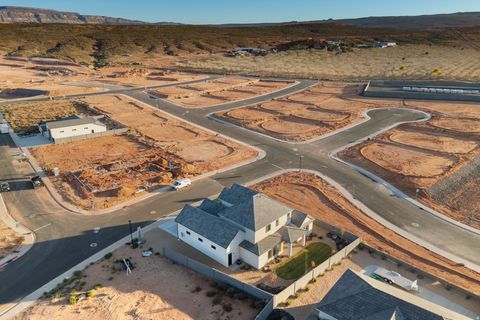 Tiny photo for 2022 S BLOSSOM WAY, Hurricane, UT 84737 (MLS # 2127585)