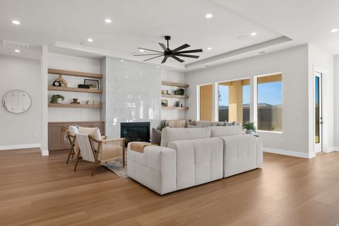 Tiny photo for 2022 S BLOSSOM WAY, Hurricane, UT 84737 (MLS # 2127585)