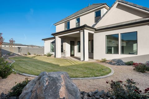 Tiny photo for 2022 S BLOSSOM WAY, Hurricane, UT 84737 (MLS # 2127585)